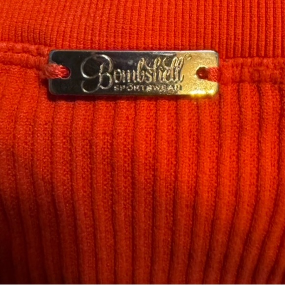 Bombshell Sportswear Ribbed Leggings in Red - Picture 2 of 2